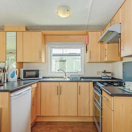 Riverside Caravan Holiday Park Bognor Regis Exterior photo