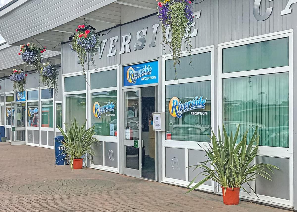Riverside Caravan Holiday Park Bognor Regis Exterior photo